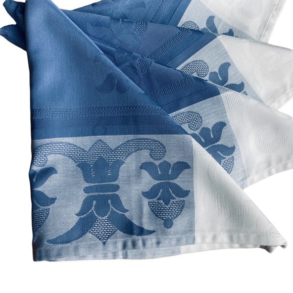 White Blue Damask Cloth Napkins Jacquard Weave NWOT Set Of 4 Bridgerton